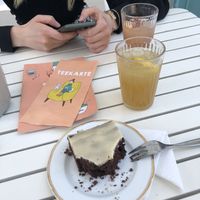 Vegan Cake at Omas Teekanne in Graz