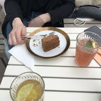 Vegan cake at Omas Teekanne in Graz