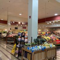 Produce  at Heinen's Grocery Store in Chagrin Falls