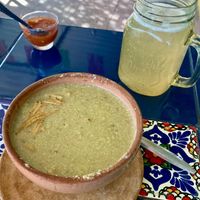 Soupe et boisson du menu du jour à 90 pesos   at Los Muchitos Comida Vegana in Oaxaca