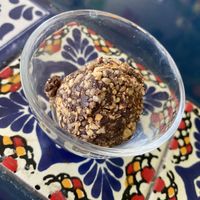 Truffe à 15 pesos   at Los Muchitos Comida Vegana in Oaxaca