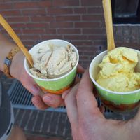 Toffee-Eis und Mango-Melone-Eis at Stehcafé Schleckeria in Neuharlingersiel