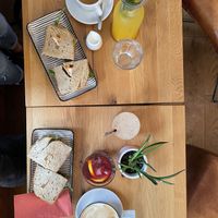 Veganes Bauernbrot und Mango-Limetten Limo at Goodways Coffee in Radolfzell