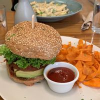 Hamburguesa de alubias y aguacate. at Avocado in Athens