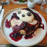 Hot cakes at Mallow - Borough Market in South East London