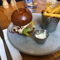 buttermilk plant chick'n, cacio e pepe mayo, peperonata relish, brioche bun, fries at Mallow - Borough Market in South East London