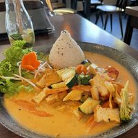  Tofu-Gemüse Curry mit Ananas  at Hanoi Vietnamese Soulfood in Stuttgart