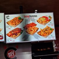 Es gibt auch Pommes mit veganen Toppings at MyCurrywurst  in Heidelberg