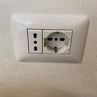 Sockets für both standard European & Italian  at VERA in Palermo