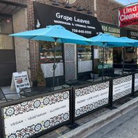 Street view   at Grape Leaves in Oak Park