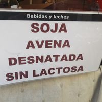 Leches vegetales disponibles at Iru in San Sebastian