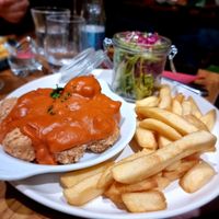 Balls in tomato sauce at Oh!MA in Bruges