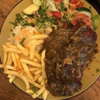 Veganes bifteki with pilz-krautersosse  at Elea Candia in Cologne