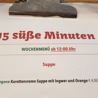 Vegan daily soup, but also a vegan one (creamy potatoes) on the permanent lunch menu at 15 süße Minuten Café - Bistro in Vienna