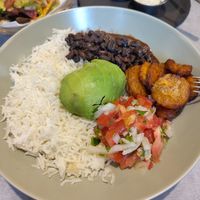 Vegane Bowl at Aguacate Latin Food in Vienna