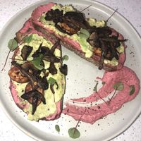 hummus de beterraba, avocado e cogumelos  at Shakar in Lisbon