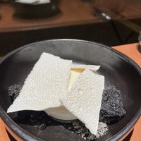 White chocolate mousse  at brEAThe Restaurant | Sushi végétal à Paris in Paris