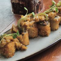 Yum at brEAThe Restaurant | Sushi végétal à Paris in Paris