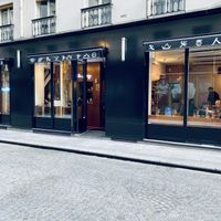 Buiten at brEAThe Restaurant | Sushi végétal à Paris in Paris