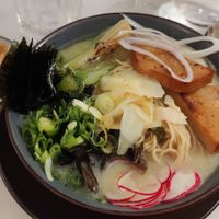 Ramen at brEAThe Restaurant | Sushi végétal à Paris in Paris