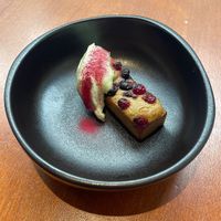 Pistachio and red fruits financiers, matcha weapped cream (Weekly menu)  at brEAThe Restaurant | Sushi végétal à Paris in Paris