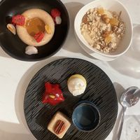   at brEAThe Restaurant | Sushi végétal à Paris in Paris