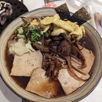  at brEAThe Restaurant | Sushi végétal à Paris in Paris