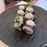   at brEAThe Restaurant | Sushi végétal à Paris in Paris