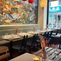  at brEAThe Restaurant | Sushi végétal à Paris in Paris