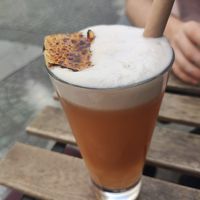 Non alcoholic cocktail with litchi and ginger beer at brEAThe Restaurant | Sushi végétal à Paris in Paris