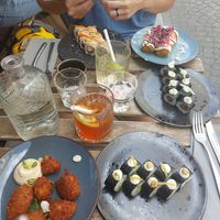  at brEAThe Restaurant | Sushi végétal à Paris in Paris