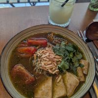 Warm Ramen at brEAThe Restaurant | Sushi végétal à Paris in Paris