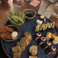   at brEAThe Restaurant | Sushi végétal à Paris in Paris