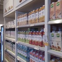 Alt milks at Eataly in Rome