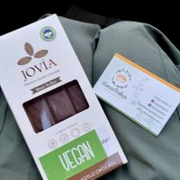 Vegan milk chocolate made with coconut milk at Mimas Bahçe in Urla