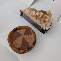 the two vegan options that day at Crème de la Crème in Vienna