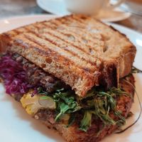 Lentil sandwich with cauliflower at Öfferl in Vienna