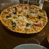 Artichoke pizza at Greenr Cafe in Mumbai