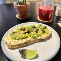 Smash Avo toast #Veganuary at Surry Hills Coffee in Mallorca