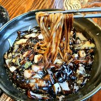 vegan Jjajangmyeon - close-up of noodles at Haeolbin Deopbap - 하얼빈덮밥 in Seoul