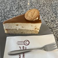 Lotus cake  at Cafe Konditorei Oberdöbling in Vienna