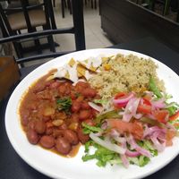 Meal of the day: chili, salad, quinoa at Nandala in Cuenca
