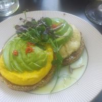 vegan avocado bread at Ponykarussell in Vienna