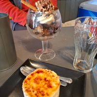 Sundae Brownie and cheesecake crème brulèe at Bistro LaForge in Saint-pardoux