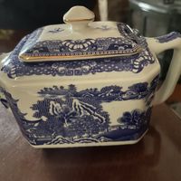 Cute vintage teapot  at Tea by the Lock in York