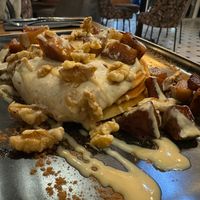 'Apple & Cinnamon' pancakes at Hustle n' Flow in 