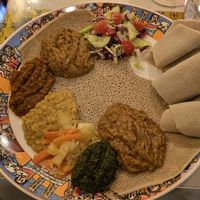 Beyanetu yetsom and shiro on one plate at Scheger in Augsburg