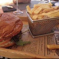 Unexciting vegan Burger with ketchup at Theatre Port in Calafell