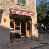 entrance at Es Cos in Valldemossa