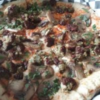 Pizza vegana  at Habibi's in San Salvador